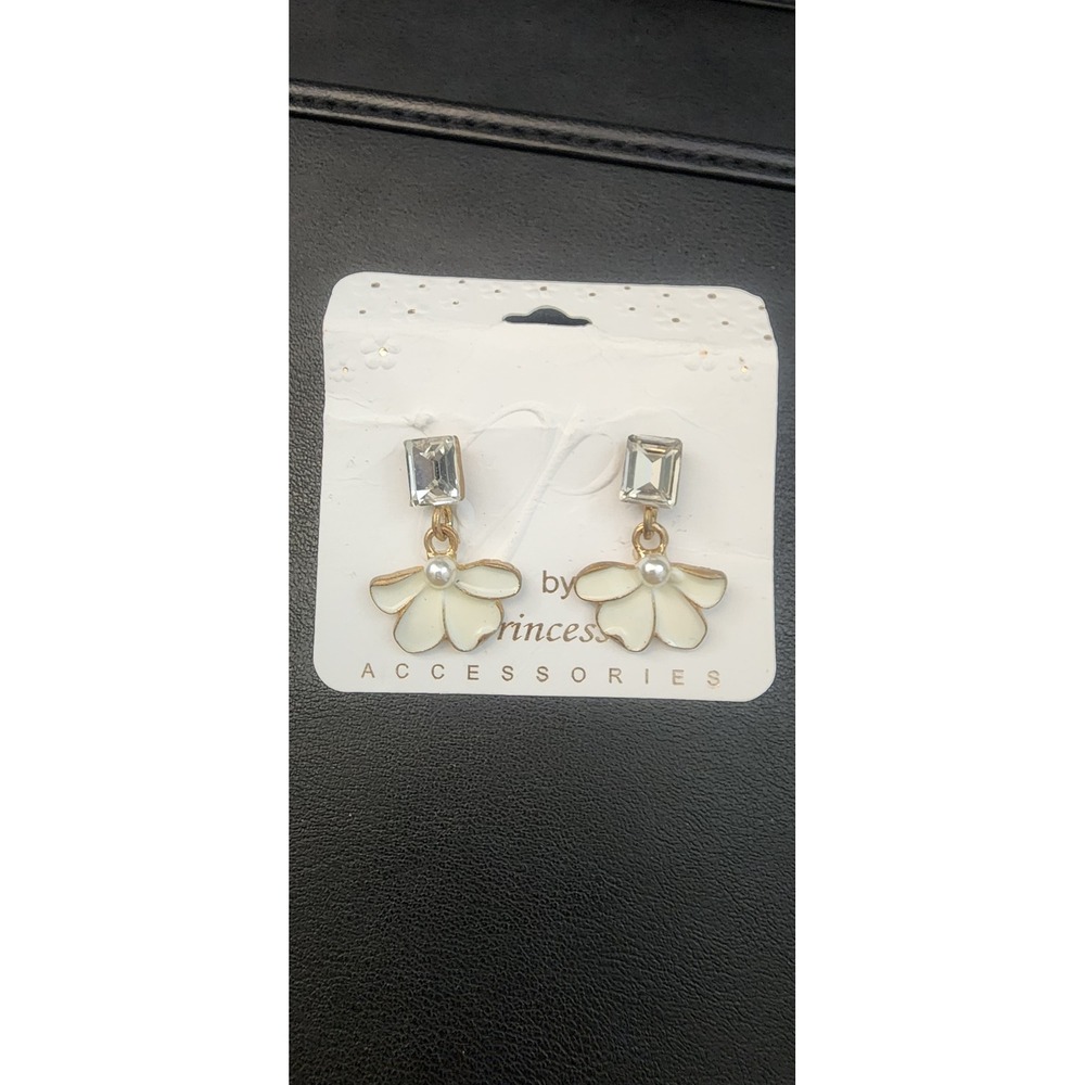 Princess Accessories Cream Enamel‎ Flower Faux Pearl Crystal Drop Earrings Gold